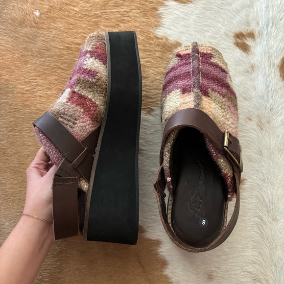 Free People Multicolor Platform Sandals - Picture 4 of 9